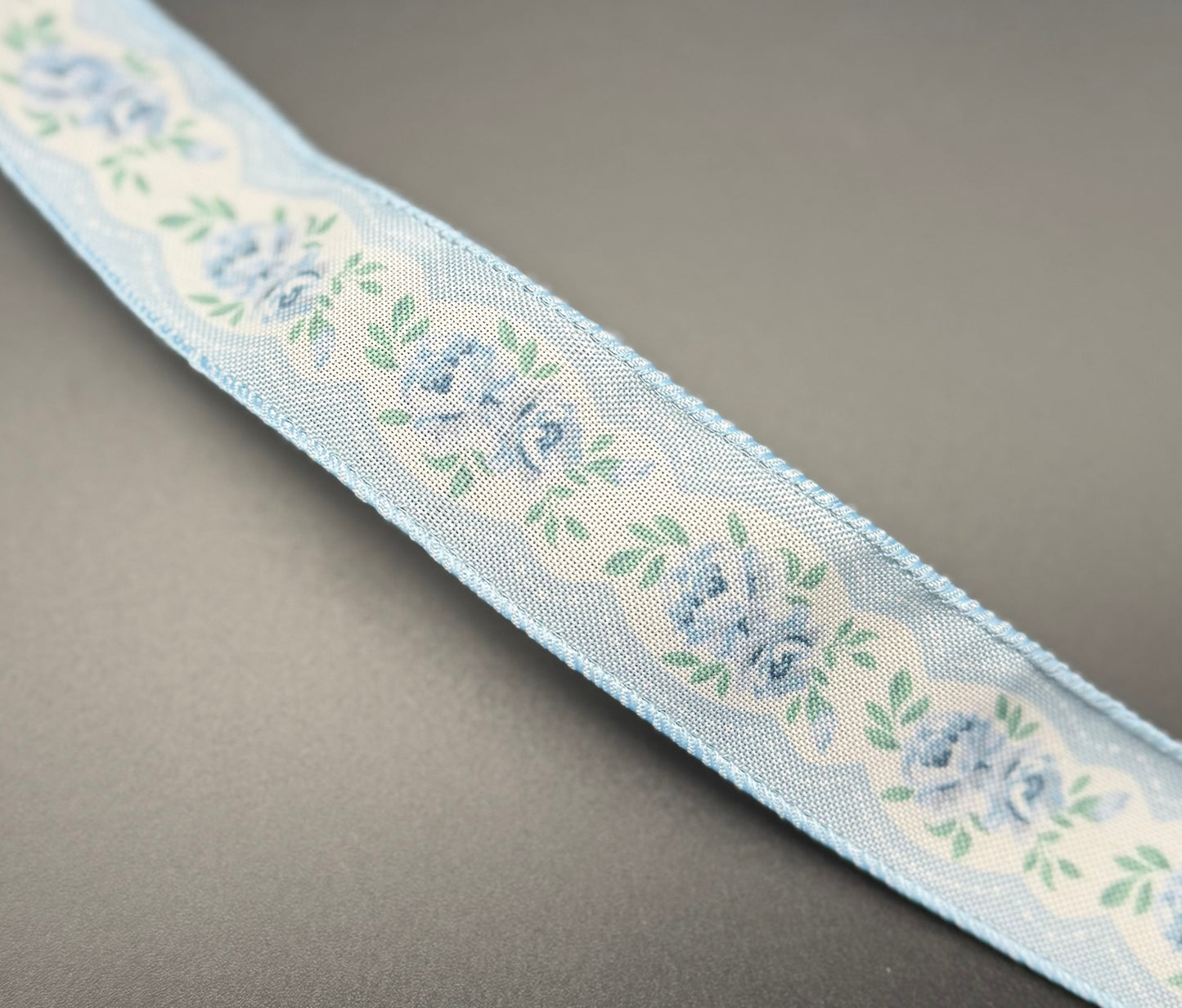 Floral Blue Linen (5.5")