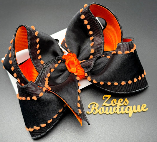 Spooky Pom (BLACK)